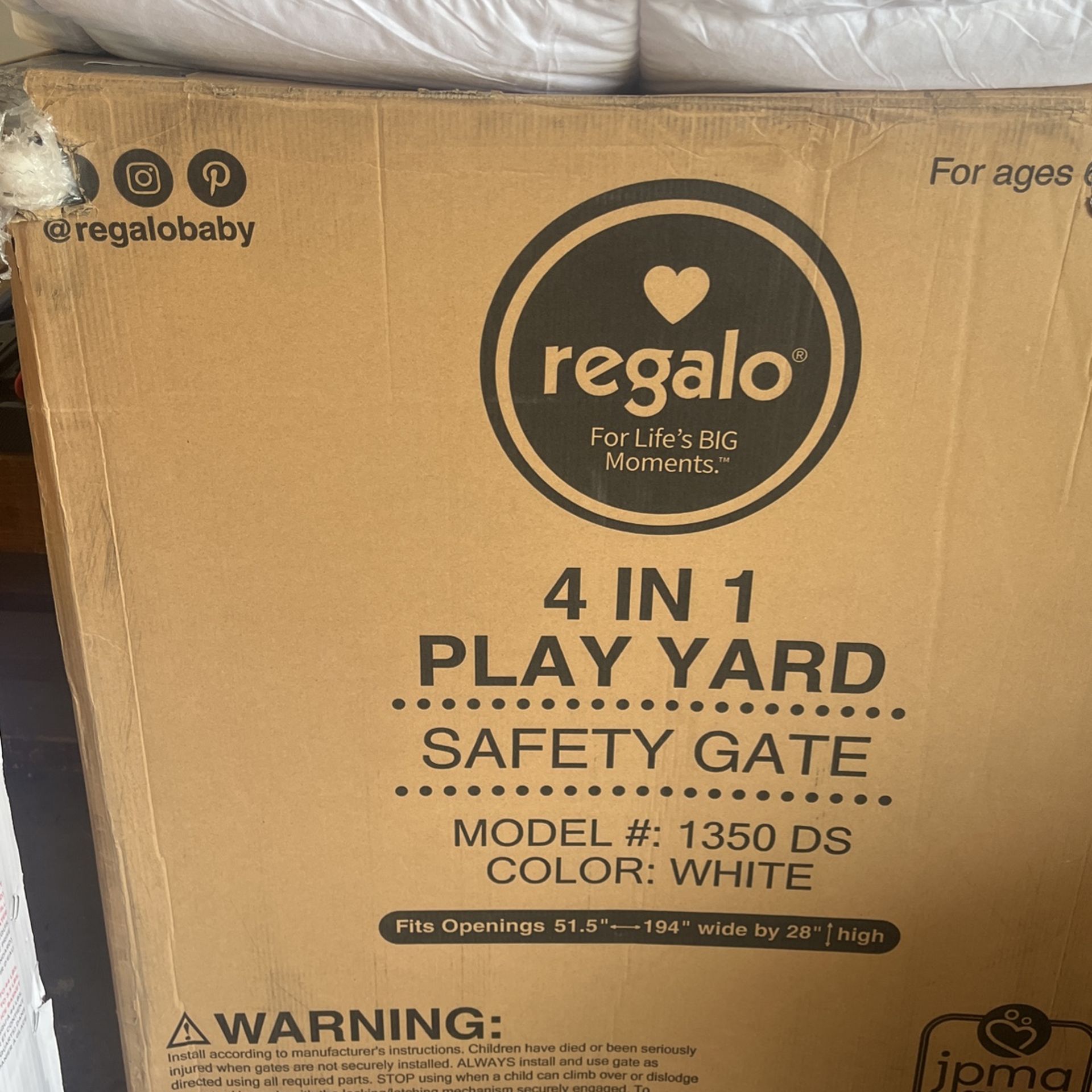 Regalia 4 in 1 Play Yard