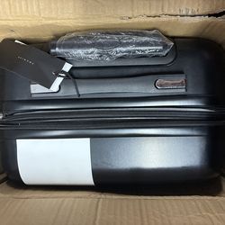 Brand new Fochier 20” carry-on