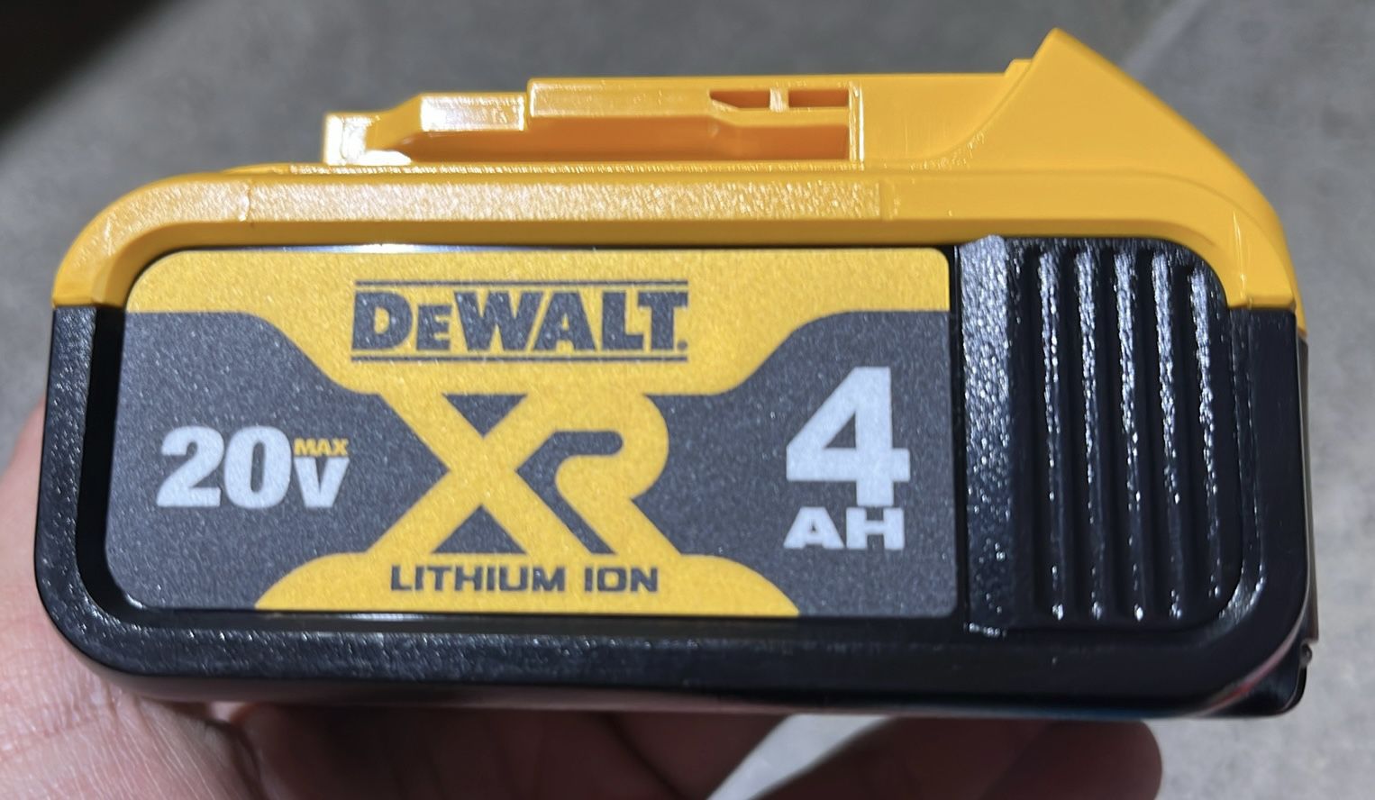 DEWALT 20V MAX XR Premium Lithium-Ion 4.0Ah Battery Pack
