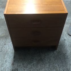 20”wx16”dx21”h Nightstand