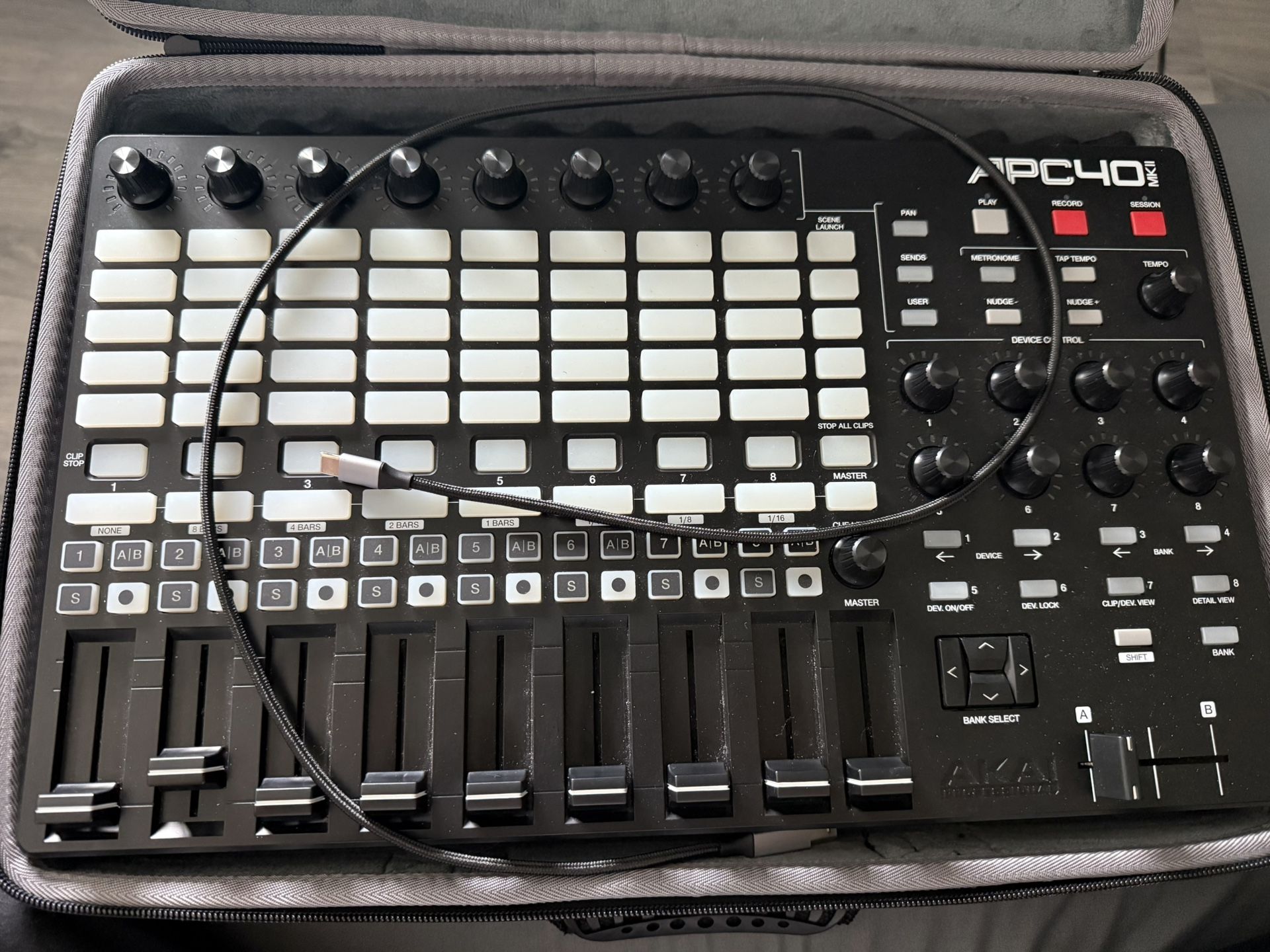 Akai APC40 MKII MK2 with Case
