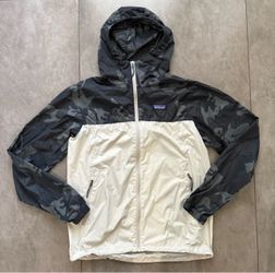 Patagonia Hooded Windbreaker Jacket Small