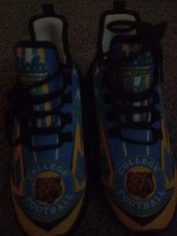 Custom tennis shoes