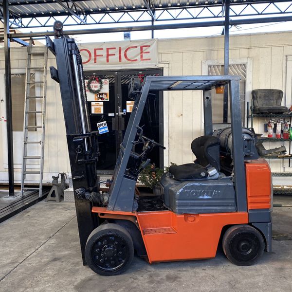 Toyota Forklift 5 Model for Sale in Los Angeles, CA - OfferUp