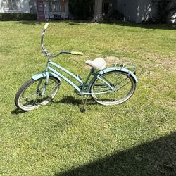 Vintage-Style Cruiser Bike – Excellent Condition