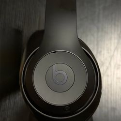 Beats Studio Pro