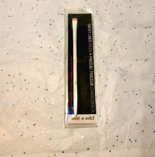 Wet N' Wild Makeup Brush! Smokey Liner Eye Brush