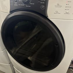 Kenmore Elite Front load Washer/Gas Dryer Set w/pedestals