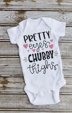 Baby girl 👧🏼 onesies