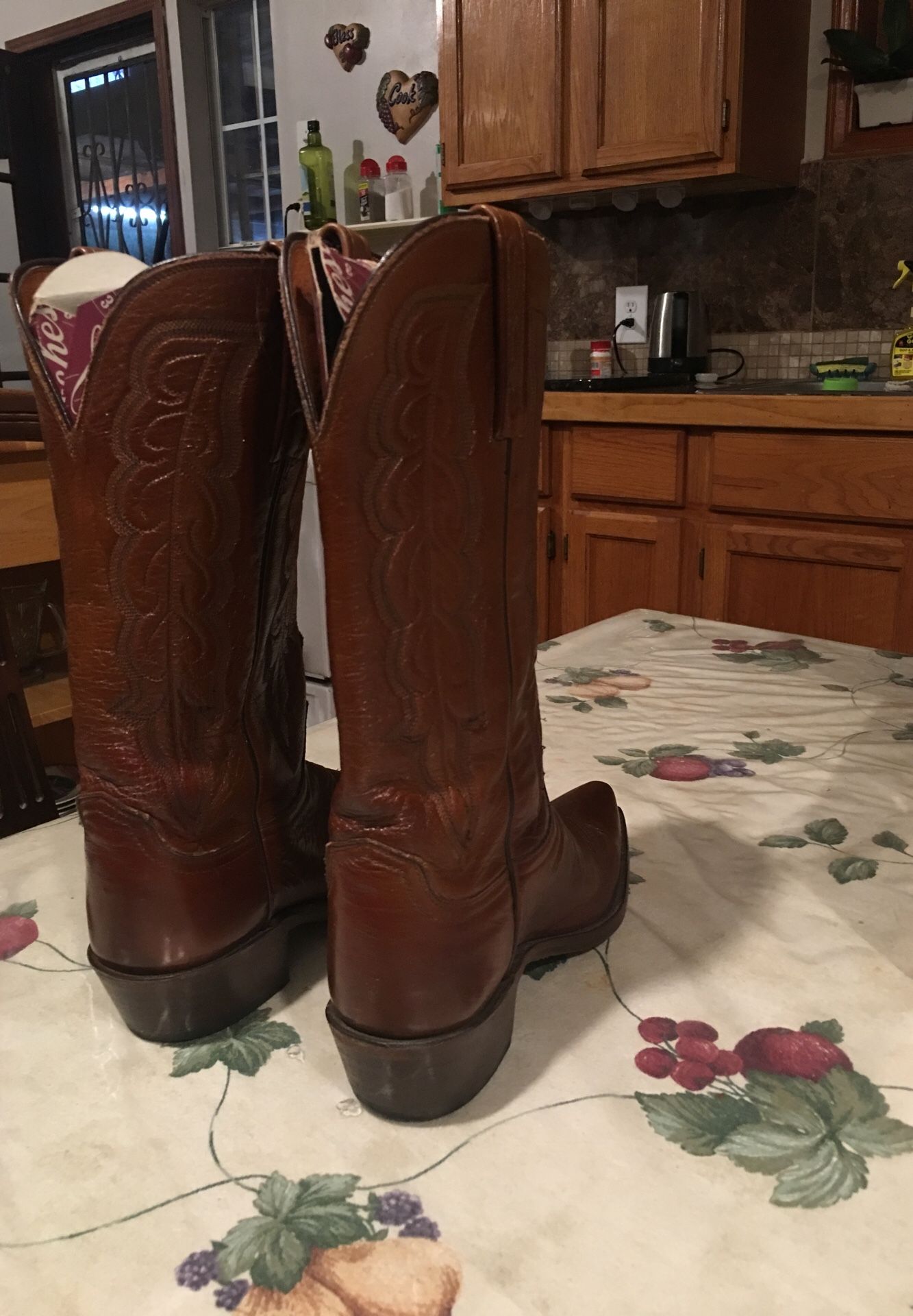 Lucches Custom Dallas Cowboy Boots 10-EE for Sale in San Benito, TX -  OfferUp