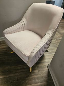 Lounge Chair Pink, In Good conditions.