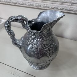 Arthur Court - Pitcher