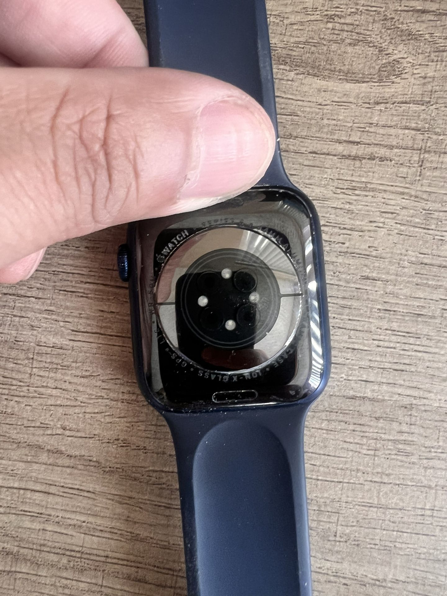 Apple Watch Series 6 44m Navy 225$ OBO