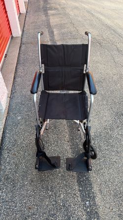 Wheel chair. Silla de Ruedas