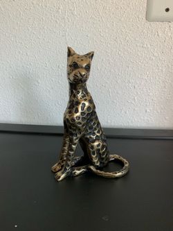 Leopard Figurine