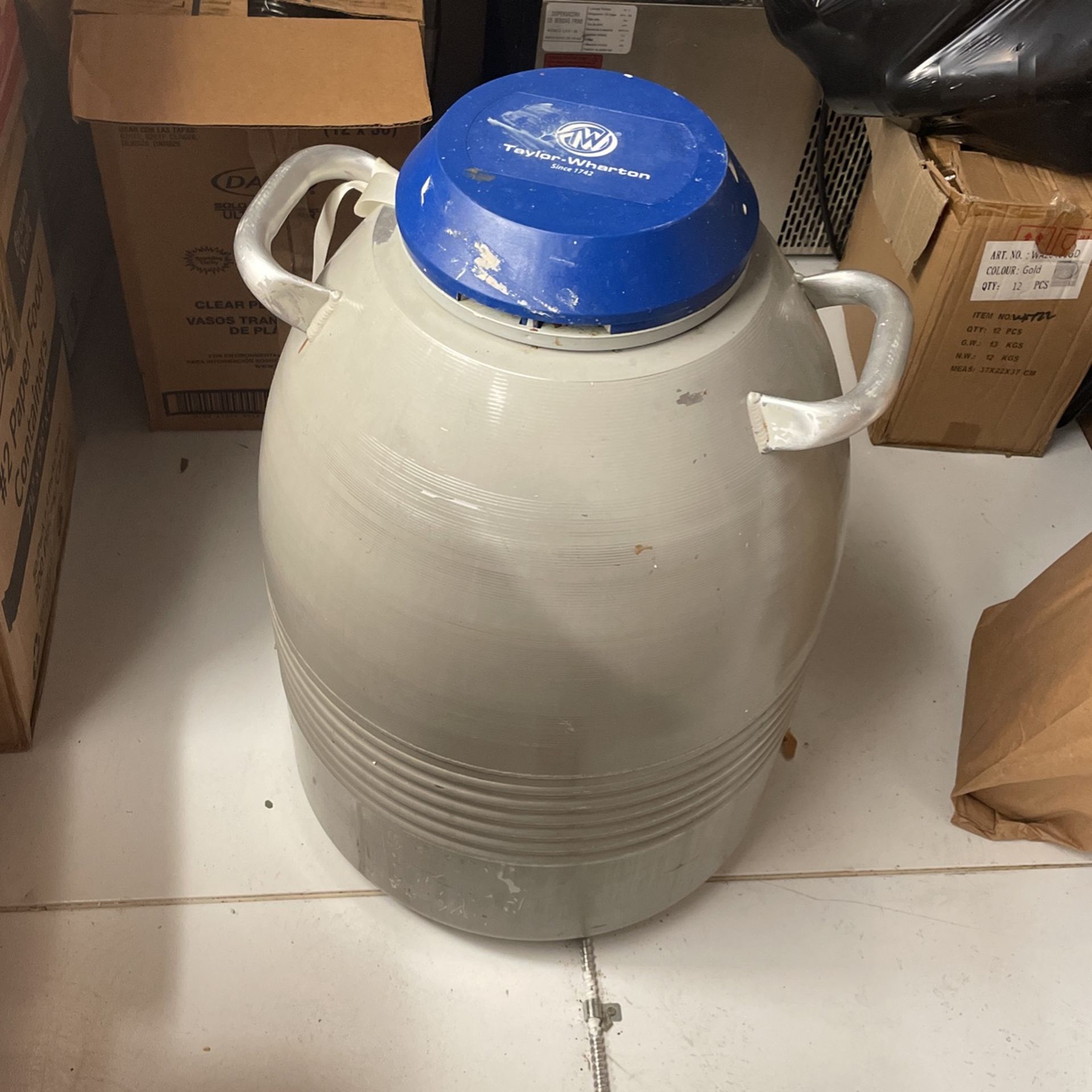 Nitrogen Tank