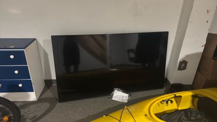 Free tv 70”