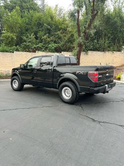 Ford F-150 FX4 Crew Cab 4x4 Pickup Truck