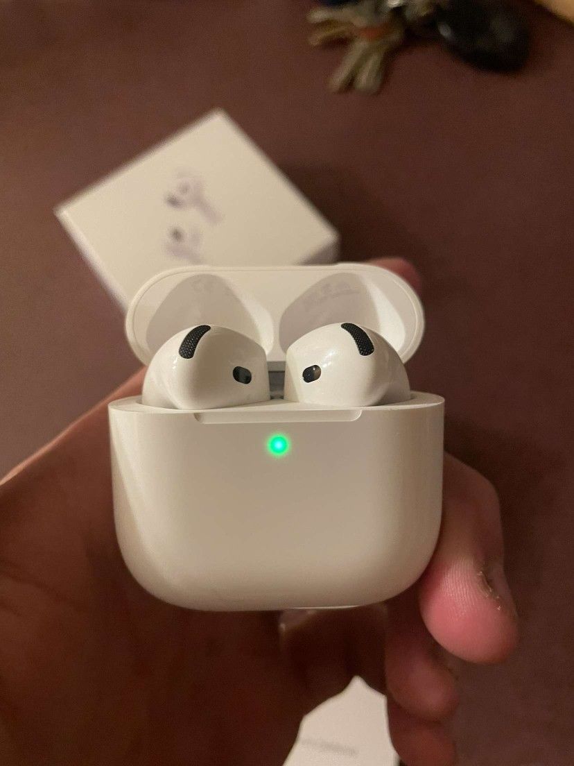 GEN 4 AIRPODS
