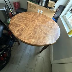 Dining Room Table 