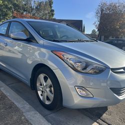 Hyundai Elantra 