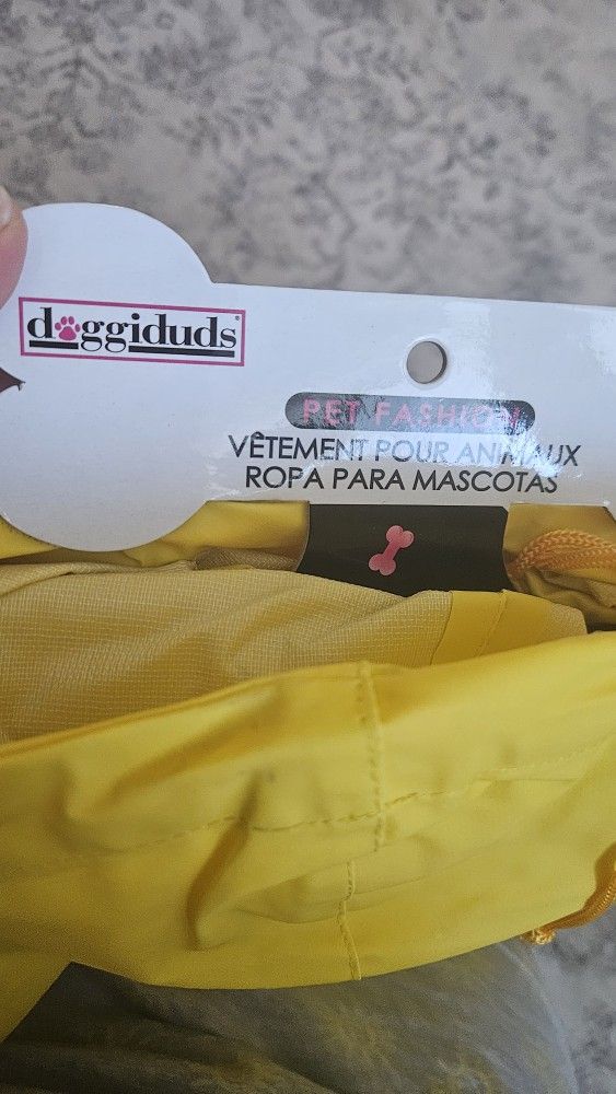 Canada Pooch Torrential Tracker Dog Rain Jacket - Easy On, Adjustable Full Body Coverage, Waterproof, Functional Pockets, Reflective Trim Rain Coat