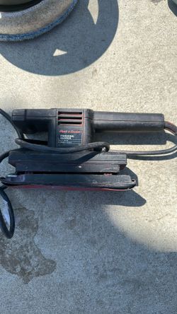 Black & Decker finishing sander