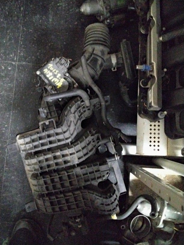 Intake Manifold Altima 2.5