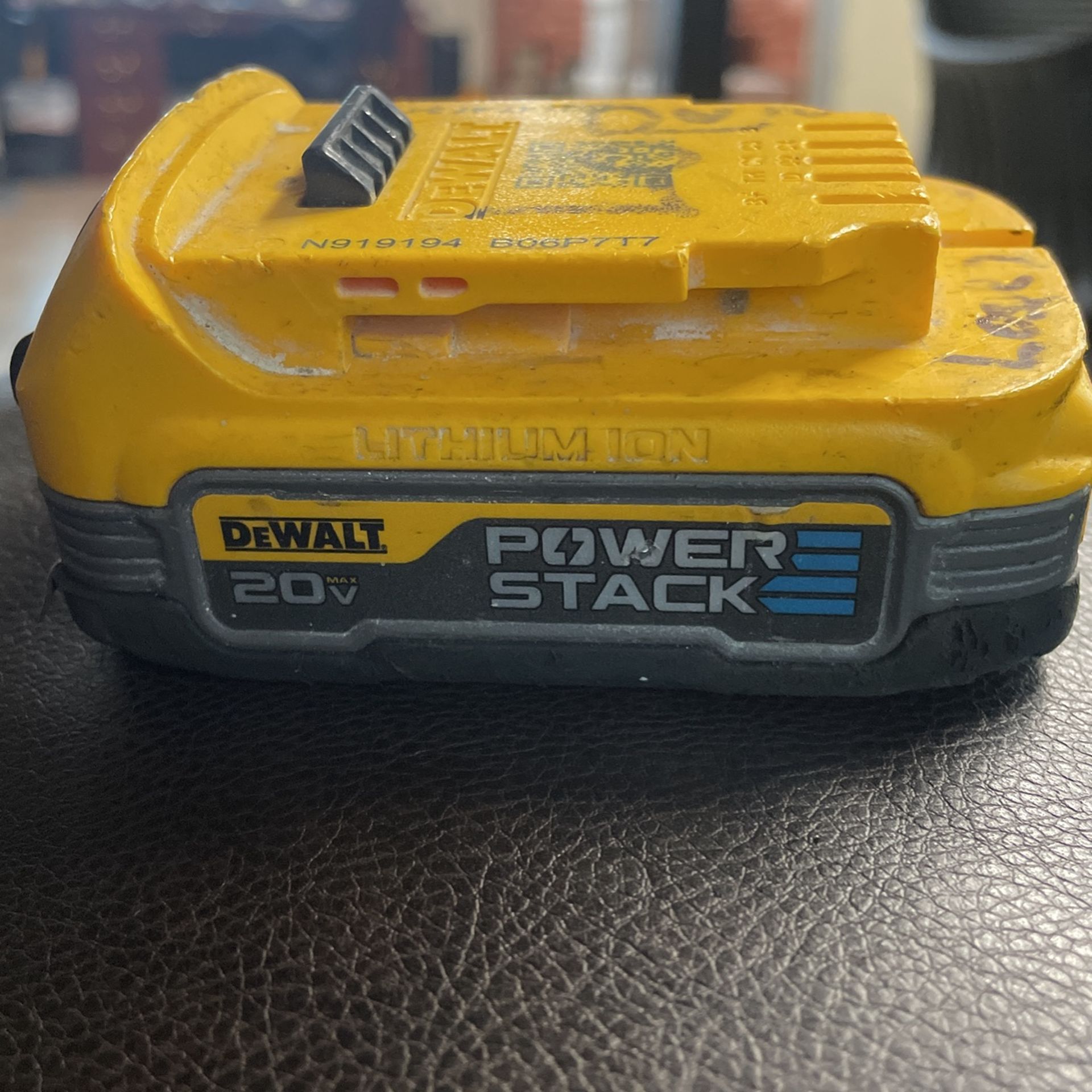 20v Lithium ion POWER STACK DEWALT battery