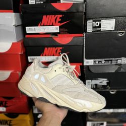 Adidas Yeezy 700 Analog size 10.5 USED But Clean