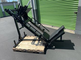 NEW GYM LEG PREES HACK SQUAT GYM MACHINE - FREE DELIVERY