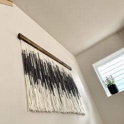 CENTERPOINT DEMI  36" x 24" L  yarn dyed wall hanging art
