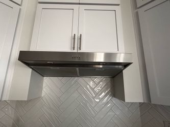 Whirlpool 36" Under-Cabinet Range Hood (Like New)