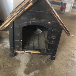 Small Dog house (It’s Still Available)