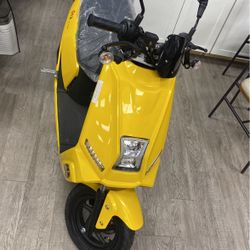 Venom E3 Scooter Electric