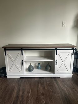 Farmhouse furniture