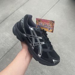 ASICS Gel-1130 Black Pure Silver, Multiple Sizes