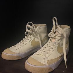 Yellow and cream Nike Blazer trainers #sneakers