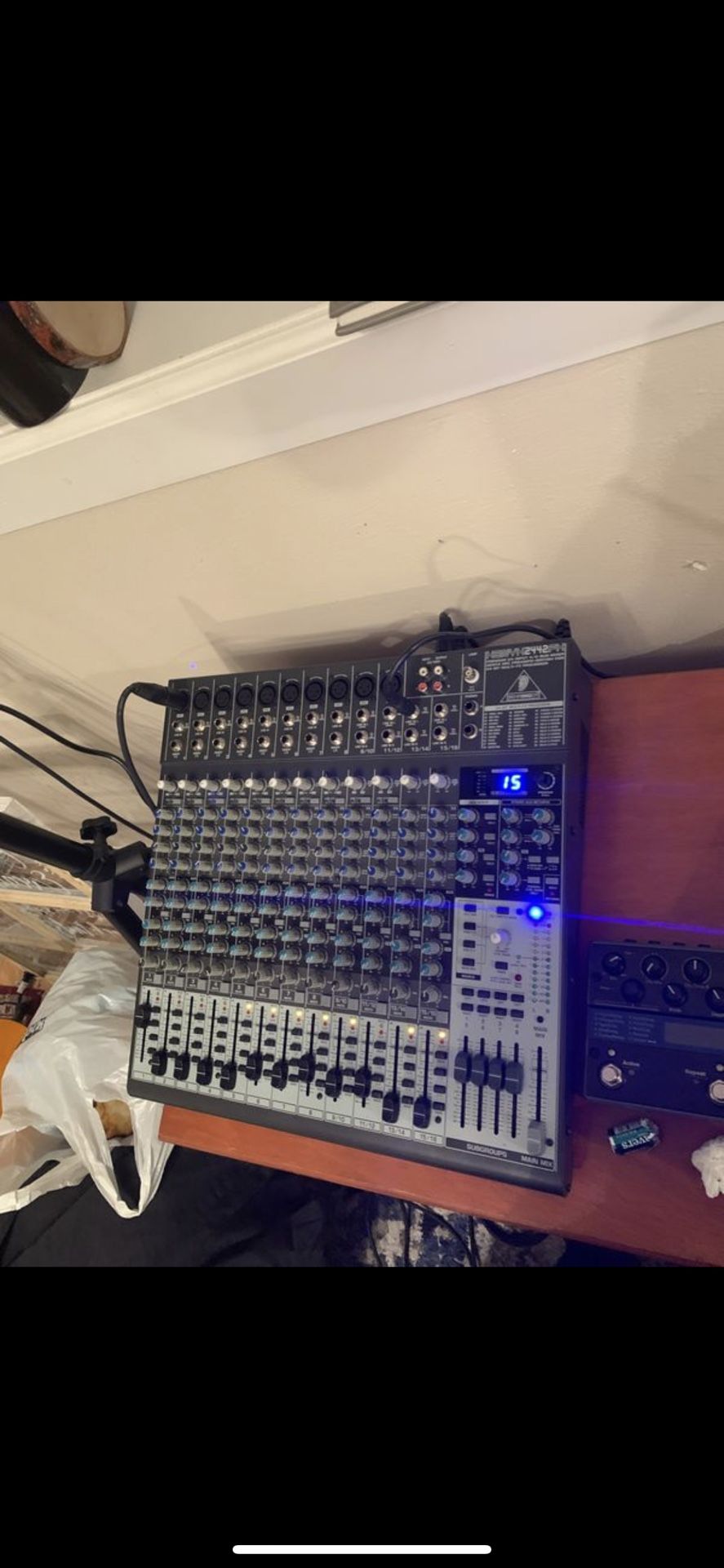 Behringer XENYX2442FX 16 channel $130obo