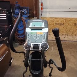 Schwinn 430 Elliptical 