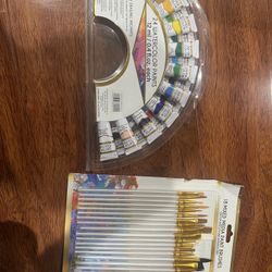 28 watercolor paints + 18 brushes