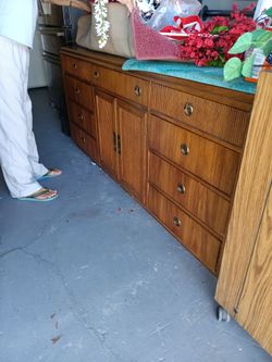 Bedroom Dresser w.Trifold Mirror - 70Lx30.5Hx18D - Deltona, Fl Pickup