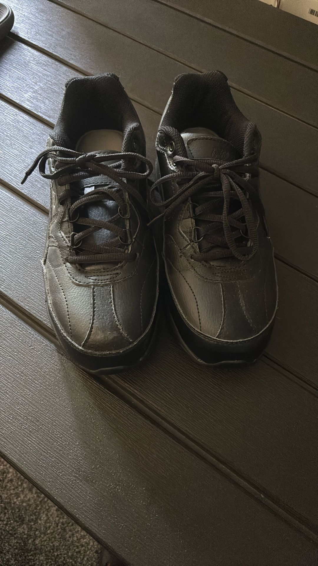 Men’s steel toe shoes