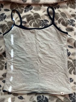 grey hollister top 🌟