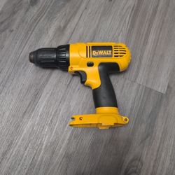 DeWalt DC728 VSR 14.4 volt 1/2" Chuck Cordless Drill Tool Only With Its Case