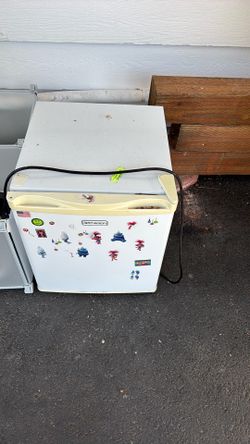Dorm fridge- works great- FREE