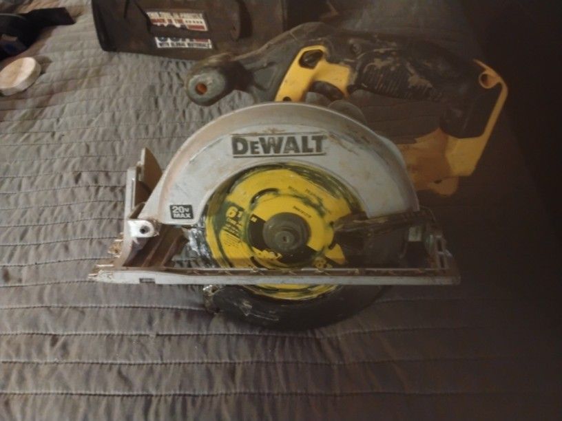 DeWalt 5 Piece Tool set