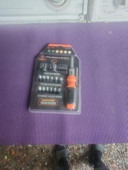 Tool Essentials 29 PC Ratcheting Screwdriver Set