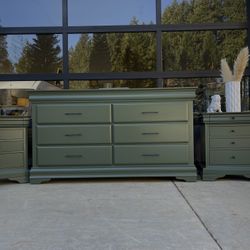 Green SOLID WOOD Dresser 