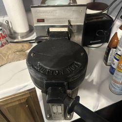 Heartland Waffle Maker